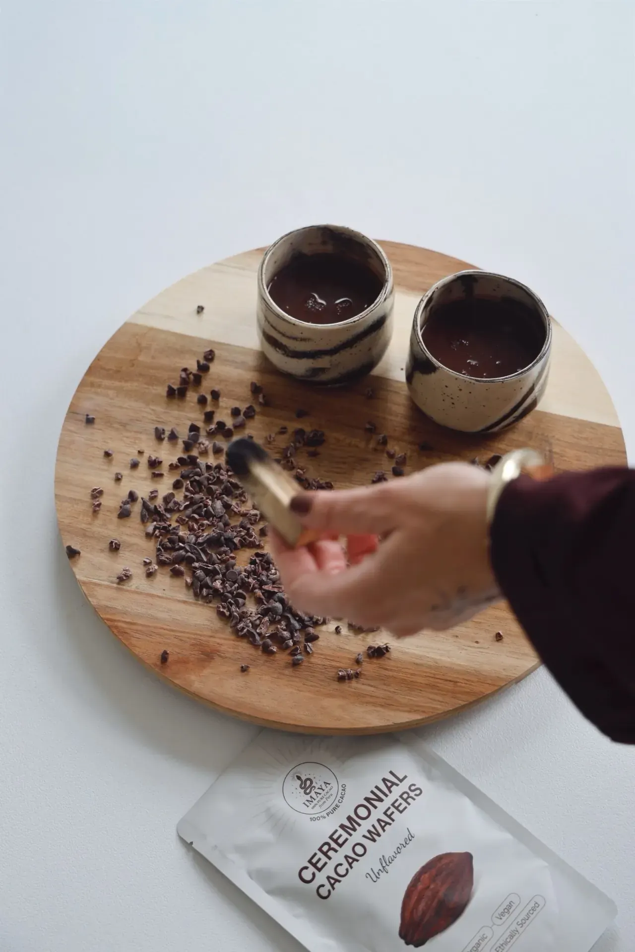 IMAYA ceremoniële cacao in twee bekers