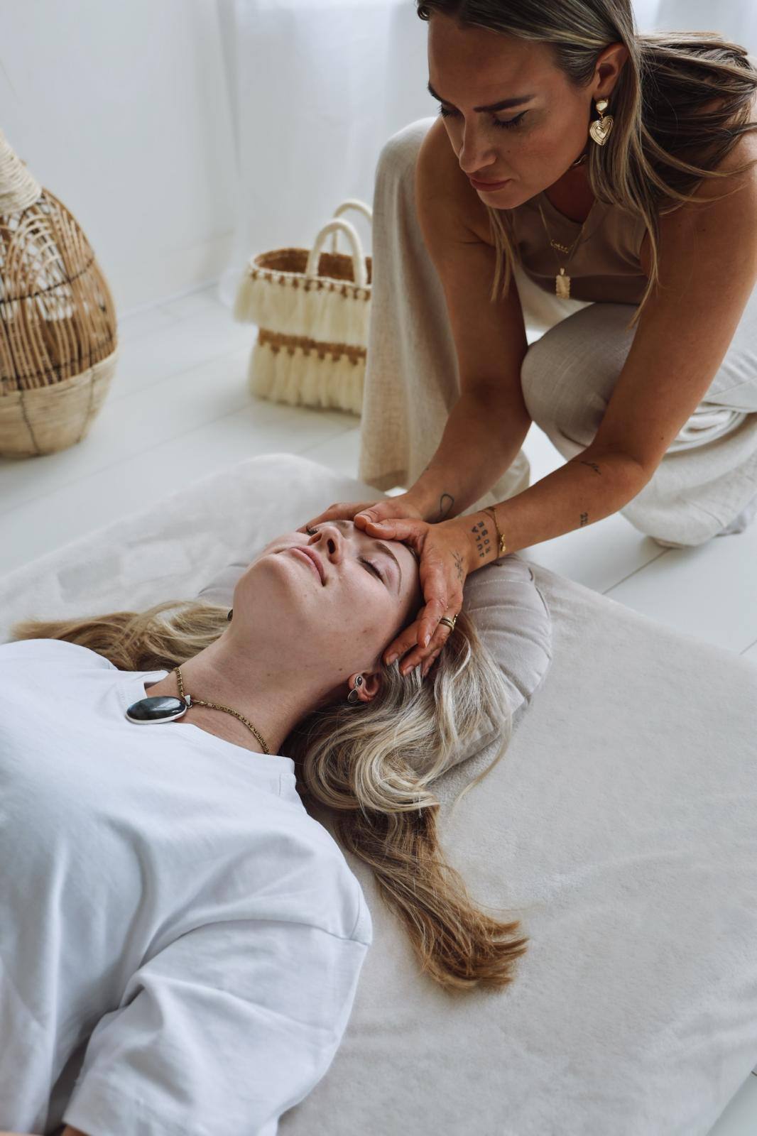 Eva-Lotte geeft een 1-op-1 Kundalini activatie sessie